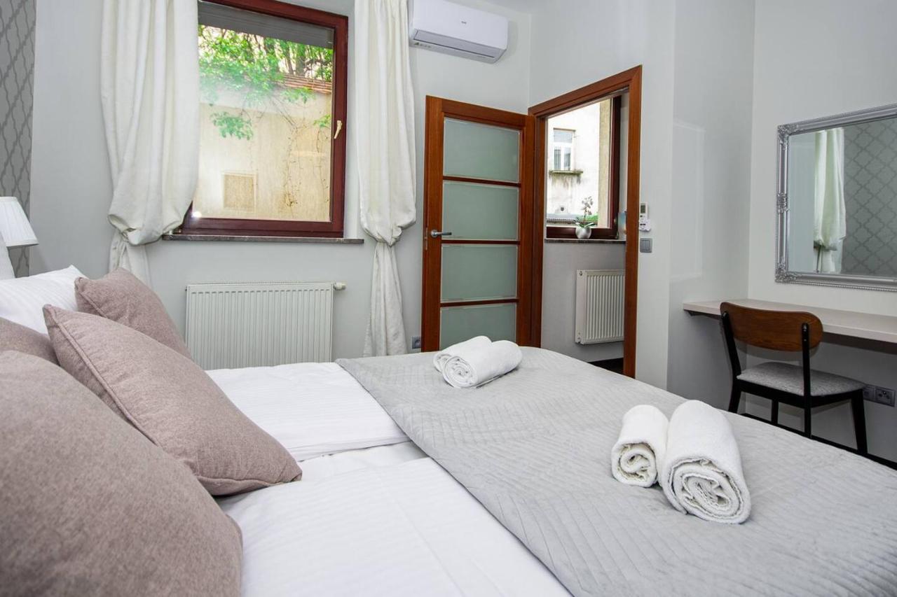 Inpoint 2-Bedrooms Apartment With Private Garden And Free Parking Krakow Exterior photo