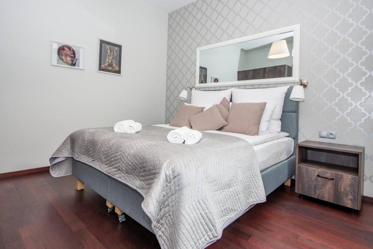 Inpoint 2-Bedrooms Apartment With Private Garden And Free Parking Krakow Exterior photo